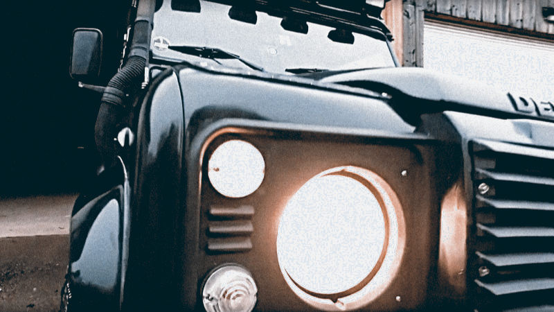 Teaser Video <h2>Belastungstest extrem</h2><p>Land Rover parkt auf Balkonbodenplatte Terrazza Forte / Corafloor®</p>